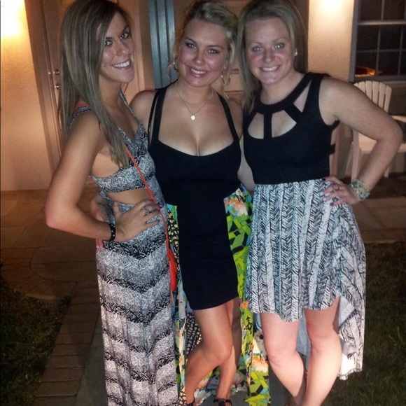 B2B Dress - Picture 3 of 4